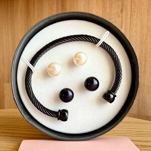 Honora bracelet & earring set - interchangeable B&W pearls  